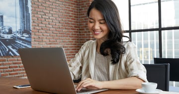 woman working at desk photo banner